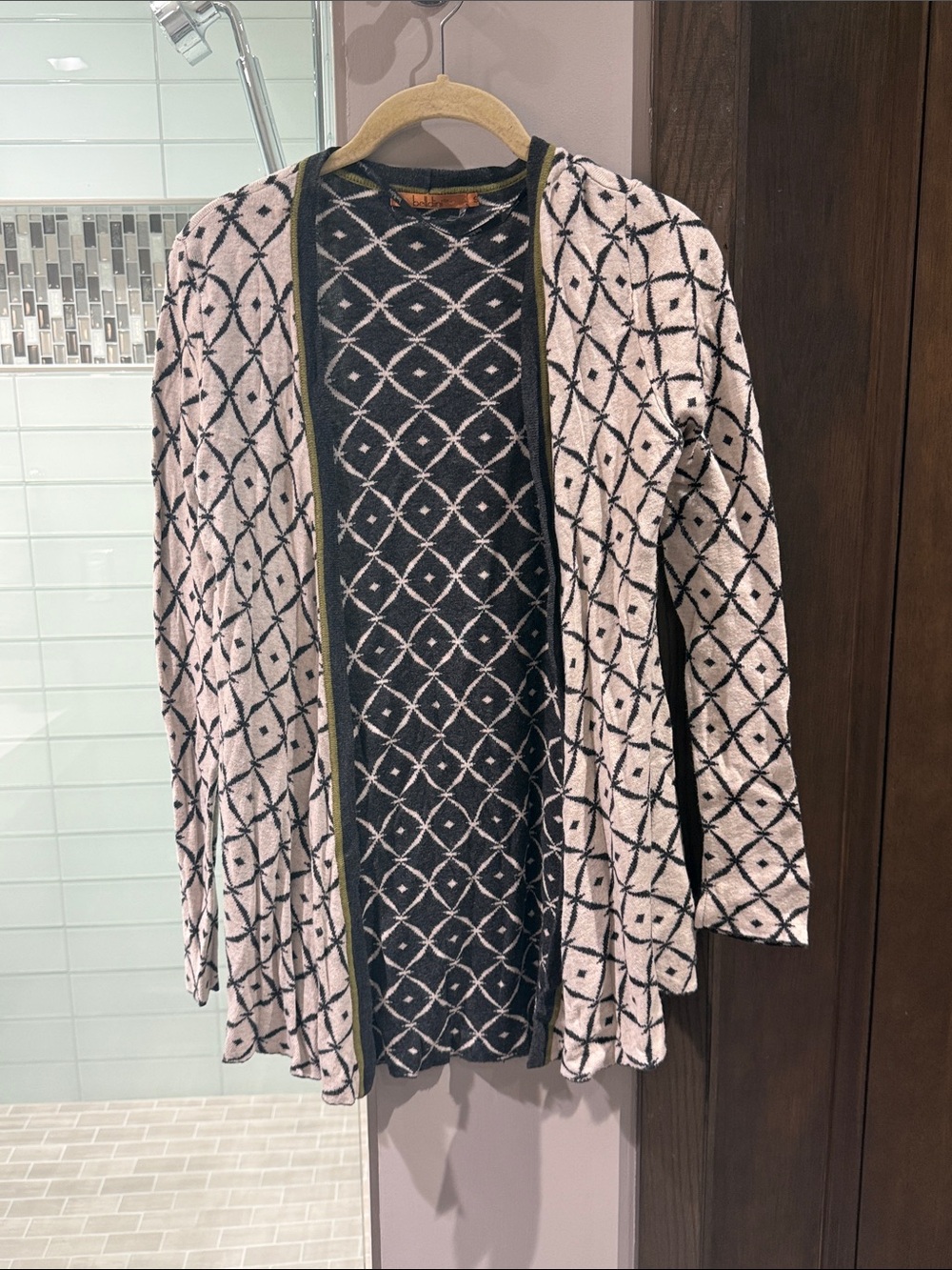 Belldini Cream and Grey Open-Front Patterned Cardigan Blazer